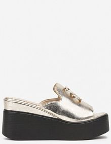 Złote Klapki Vices na Koturnie Zdobione Geometryczną Aplikacją Obeliae damskie