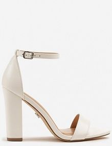 Białe Sandały Vices na Słupku w Klasycznym Stylu Feve