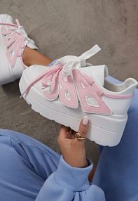 Biało-Różowe Sneakersy Vices na Płaskiej Podeszwie z Geometryczną Aplikacją Nelenith damskie