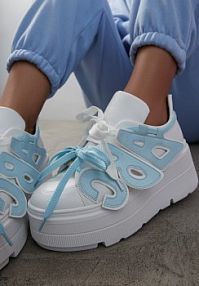 Biało-Niebieskie Sneakersy Vices na Płaskiej Podeszwie z Geometryczną Aplikacją Nelenith damskie