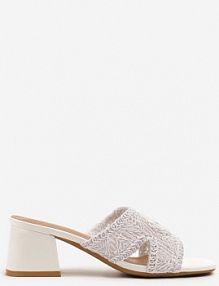Białe Klapki Vices na Słupku Ozdobione Plecionką i Wycięciami Desmaris damskie