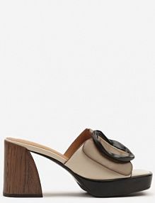 Beżowo-Czarne Klapki na Platformie i Słupku Vices Ozdobione Nieregularną Klamrą Nilarisa damskie