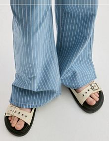 Sandały z imitacji skóry Reserved złamana/biel damskie 674DL-01X