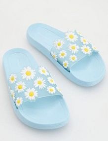 Klapki z aplikacją na cholewce Reserved jasnoniebieskie dziecięce 938DW-05X