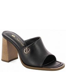 Klapki na słupku Carinii czarne