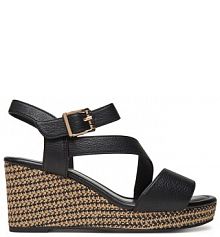 Sandały na koturnie s.Oliver czarne 