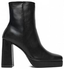 Botki na słupku DeeZee czarne 