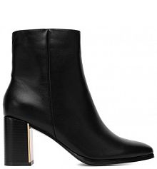 Botki na słupku DeeZee czarne 