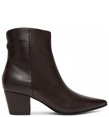 Botki na słupku Guess brązowe 