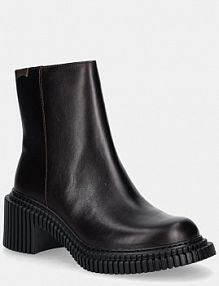 Botki na słupku Camper  bordowy K400804.004