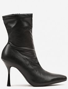 Czarne Botki Vices na Szpilce z Dopasowaną Cholewką Adonella