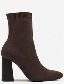 Brązowe Botki Vices na Słupku o Geometrycznym Kształcie i Elastyczną Cholewką Falessea