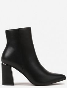 Czarne Botki na Słupku Vices Ozdobione Przeszyciem Illvine