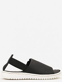 Czarne Sandały Vices z Elastycznym Paskiem i Tłoczoną Podeszwą Folarielis damskie