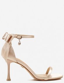 Beżowe Sandały Vices na Szpilce Ozdobione Kokardą Sarazelle