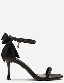 Czarne Sandały Vices na Szpilce Ozdobione Kokardą Sarazelle