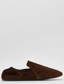 Zamszowe loafersy z marszczeniem Reserved ciemnobrązowe 245FF-89X