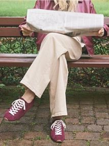 Zamszowe sneakersy Reserved mahoniowe damskie 286GX-93X