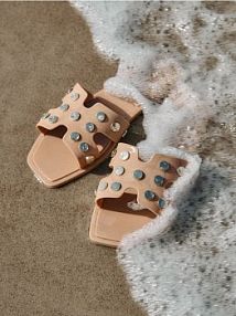 Klapki z ćwiekami Reserved beżowe damskie 346CR-80X