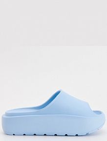 Jasnoniebieskie gumowe klapki na platformie House damskie 807FS-05X
