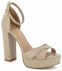 Sandały na słupku Carinii beżowe