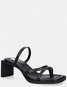 Japonki Tommy Jeans  czarne damskie EN0EN02781