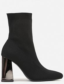 Czarne Skarpetkowe Botki VICES na Słupku w Eleganckim Stylu Rarana