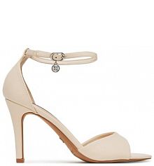 Sandały na szpilce Nine West beżowe 