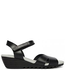 Sandały na koturnie Fly London czarne 