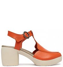 Sandały na słupku Fly London czerwone 