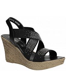 Sandały na koturnie Marco Tozzi czarne