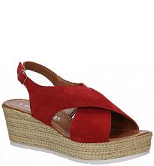 Sandały na koturnie Marco Tozzi czerwone